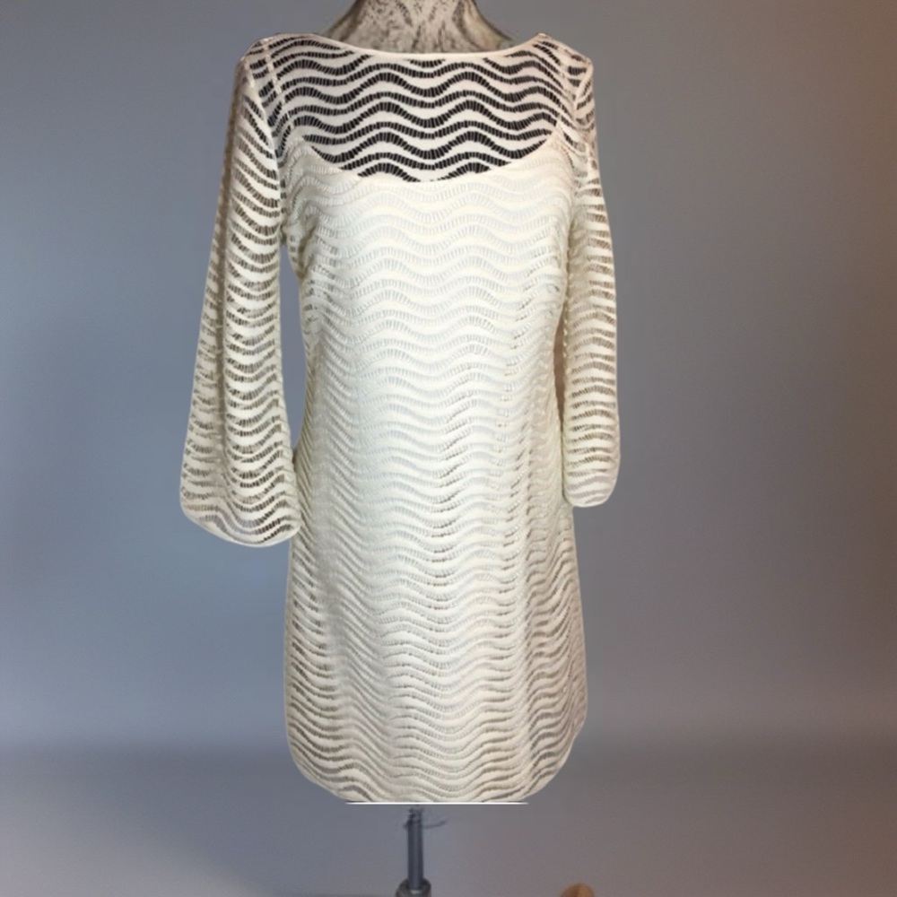Lilly Pulitzer white open weave dress - built in slip 3/4 sleeve, worn twice. L